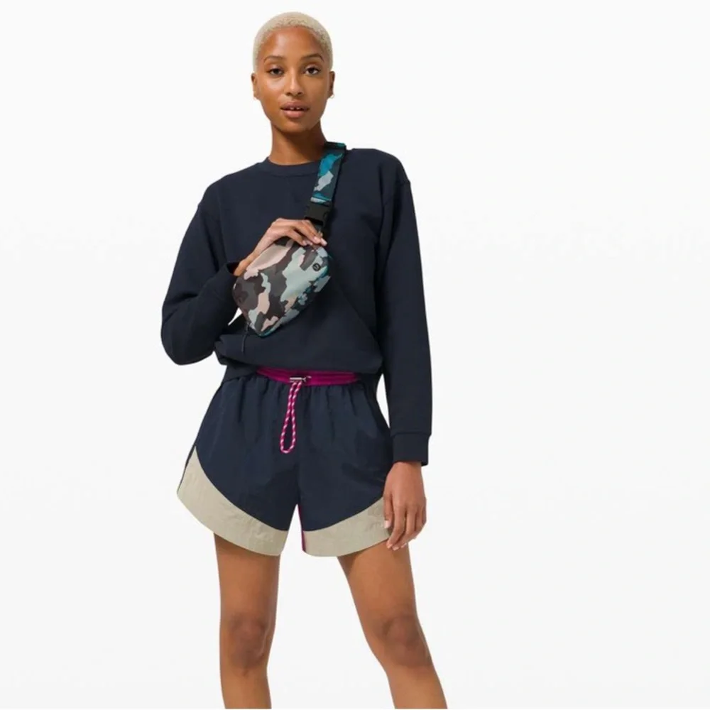 Lululemon Everywhere Belt Bag